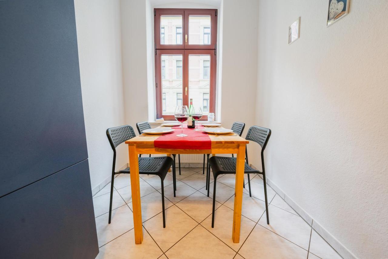 Blue Chili 08 - Magdeburg 2-Zimmer Altbau, Wi-Fi, 5 Pax Екстериор снимка